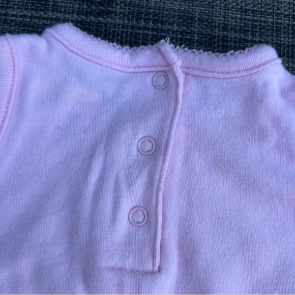🍭Vitamins Baby Soft Pink one piece floral aplique - Picture 3 of 11